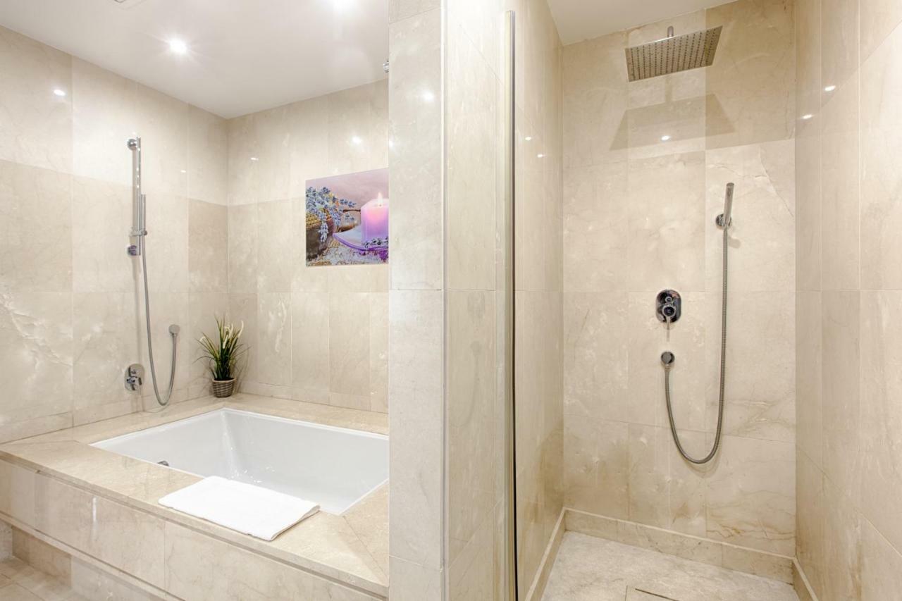Hanami Alcazaba Penthouse Lägenhet Estepona