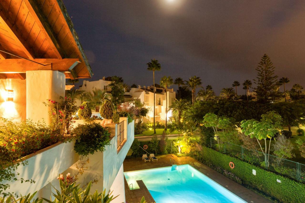 Hanami Alcazaba Penthouse Lägenhet Estepona